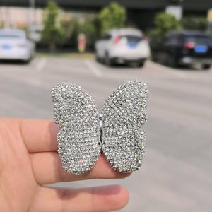 ดีไซน์เนอร์ลูกปัดอะคริลิคเรซิ่นรูปผีเสื้อเสน่ห์ลูกปัดสำหรับสร้อยข้อมือเคสโทรศัพท์พวงกุญแจลูกปัดเครื่องประดับของเล่นงานฝีมือ DIY - Product Image 4