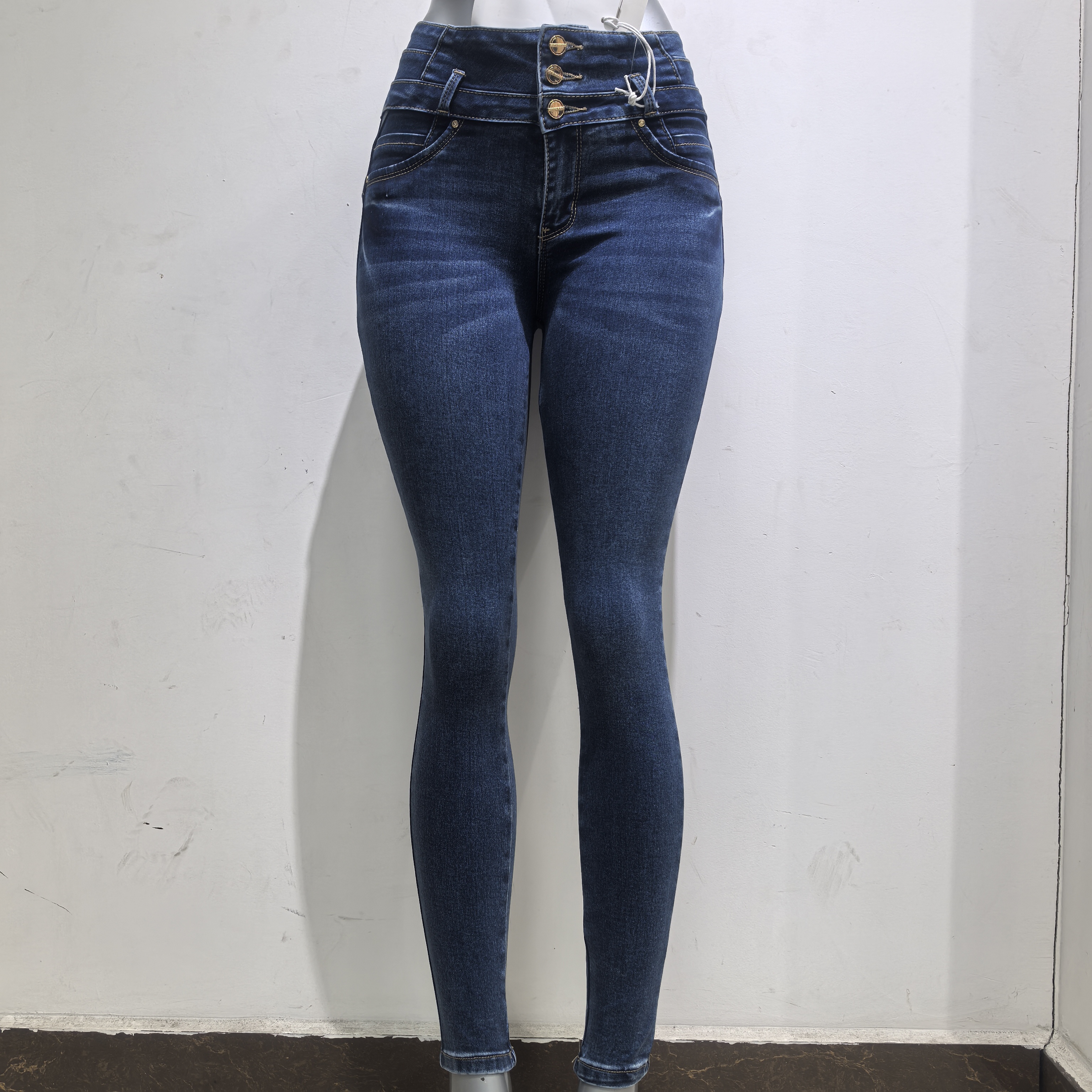 Bleu foncé