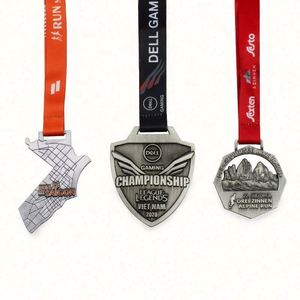 Medallas y Trofeos de Fútbol Personalizados Ecológicos de Metal Dorado con Impresión Digital Offset y Serigrafía - Product Image 3