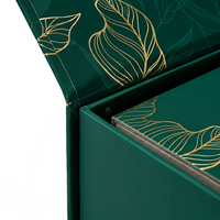 Boîtes cadeaux magnétiques vertes en gros, boîte cadeau pliable magnétique avec impression personnalisée pour les événements de vente au détail et l'utilisation en entreprise