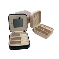 Nouvelle arrivée de luxe, mini boîte à bijoux en cuir PU, petite boîte de rangement de voyage, cadeau pour femmes, boîte de rangement de bijoux avec logo personnalisé et miroir