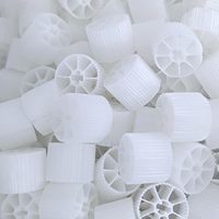 Support filtrant biologique en plastique HDPE blanc durable à conception poreuse pour stations d'épuration, durée de vie >10 ans