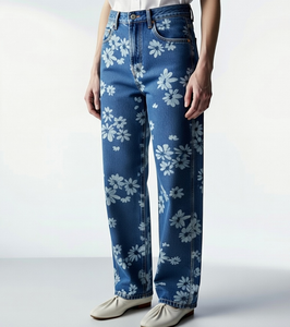 Jeans Boyfriend de Mezclilla de Algodón con Lavado Láser Azul Claro para Mujer, Corte Recto, Estilo Vintage, a Prueba de Viento, Colección Verano 2026 de Wangsheng - Product Image 6