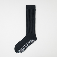 Chaussettes de yoga et de Pilates antidérapantes en coton personnalisées pour femmes, avec logo OEM, modèle Slouch Crew