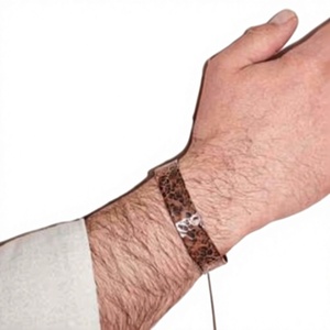 Auténtica Pulsera de Metal Sólido con Textura de Reptil Martillado, Joyería Metálica de Moda, Diseño Exquisito - Product Image 1
