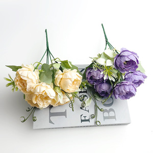 Ramo de peonías de 5 tallos estilo europeo, arreglo floral de seda de 26 cm para decoración del hogar, bodas, accesorios de fotografía al aire libre - Product Image 2