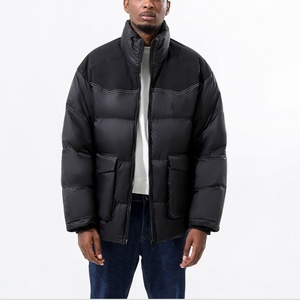 Veste matelassée décontractée pour homme sur mesure, grande taille, avec col montant, fermeture éclair et poches de type suspension pour l'hiver - Product Image 3
