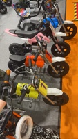 Voiture de trajet pour personnes âgées Véhicule électrique à quatre roues Léger Intelligent Pliable et pratique Scooter à usage domestique Moto