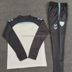 ชุดกีฬาฟุตบอลแขนยาวแบบมีซิปครึ่งตัว ดีไซน์โดดเด่น สำหรับผู้ใหญ่ ฤดูกาลใหม่ 2026  สามารถปรับแต่งโลโก้ได้ - Product Image 4