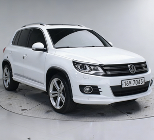 2015 para Tiguan Turbo Diésel Automático SUV DSG 4MOTION AWD Volante a la Izquierda Ingeniería Alemana Coche Familiar Cómodo - Product Image 1