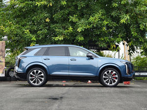 2025 Cadi-llac XT5 SUV de luxe dernier modèle avec moteur 2.0T 9AT meilleur SUV essence de haute qualité et bon marché - Product Image 4