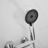 Robinets de baignoire Ensemble de douche de bain noir moderne Conception unique de mitigeur à buse rotative mural pour salle de bain