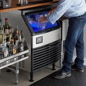 127千克/24h风冷立方体制冰机，带数字控制重型酒吧柜台制冰机
