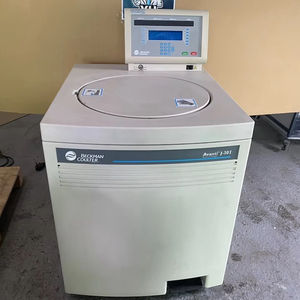 צנטריפוגה משומשת מדגם <span class=keywords><strong>Beckman</strong></span> <span class=keywords><strong>Coulter</strong></span> Avanti J30I מופעלת עבור ציוד מעבדה לחלקים - Product Image 1