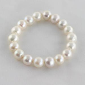 10-11mm <b>Large</b> Round Freshwater Pearl Bracelet Easy Wearing Self with Small Flaws White <b>Elastic</b> <b>Band</b> - Product Image 3