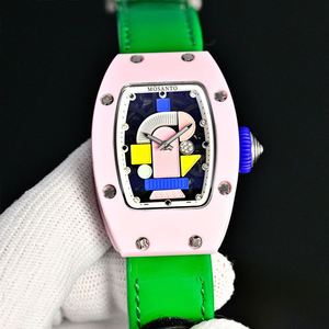 Reloj mecánico automático de lujo para dama, caja en forma de barril de cerámica rosa, estilo Filadelfia, esfera de color, correa verde - Product Image 1