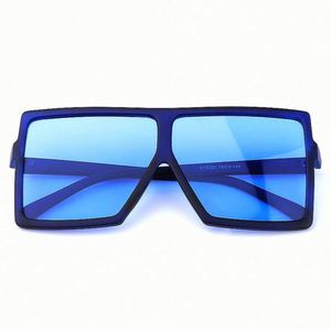 Lunettes de soleil carrées surdimensionnées pour femmes, nouveau style rétro, monture large, verres plats, teintes claires rouge et bleu, protection UV400, avec logo personnalisé - Product Image 6