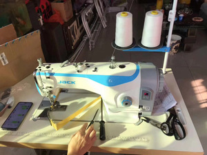 <span class=keywords><strong>Jack</strong></span> <span class=keywords><strong>F4</strong></span> d'occasion <span class=keywords><strong>Machine</strong></span> à <span class=keywords><strong>coudre</strong></span> industrielle à point noué à une aiguille avec table et support <span class=keywords><strong>prix</strong></span> - Product Image 3