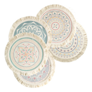 Mantel individual nórdico redondo de algodón y poliéster, aislante del calor, estilo americano, con borlas, para sala de estar y comedor. - Product Image 3