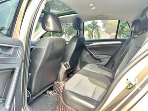 <span class=keywords><strong>Volkswagen</strong></span> <span class=keywords><strong>Golf</strong></span> 5 portes 5 places, berline à hayon, essence, turbo, automatique, tissu, conduite à gauche, écran tactile, caméra, LED, modèle 2020 - Product Image 6