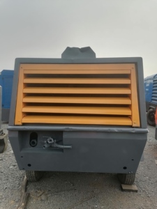 Nhà Máy Chất Lượng Tốt Nhỏ Động Cơ Diesel Di Động Máy Nén Khí Khai Thác Mỏ 186cfm Xách Tay Sử Dụng Trục Vít Máy Nén Khí Trên Bán - Product Image 5