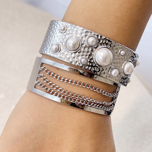 Bracciale Y & <span class=keywords><strong>S</strong></span> Open Wide Edition in <span class=keywords><strong>acciaio</strong></span> inossidabile con perle, placcato oro 18 carati, gioiello impermeabile da donna, idea regalo. - Product Image 5