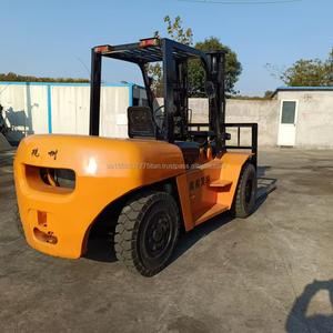 Equipo Industrial Usado, Montacargas Hangzhou de 5 Toneladas con Motor Diésel, Disponible en Stock - Product Image 5
