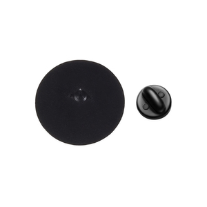Spilla in smalto Gatto Tabby 'Funziona con Caffeina e Basse Aspettative' con la scritta 'Il Caffè Rende Tutto PAWSible', Gioiello Distintivo - Product Image 5