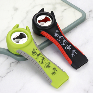 Outils de cuisine multifonctionnels, poignée en plastique souple, ouvre-boîte manuel en acier inoxydable 5 en 1 - Product Image 1