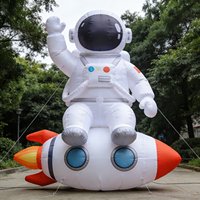 Grande figurine d'astronaute gonflable lumineuse personnalisée, utilisée comme mascotte ou accessoire photo pour les événements et les festivals de musique