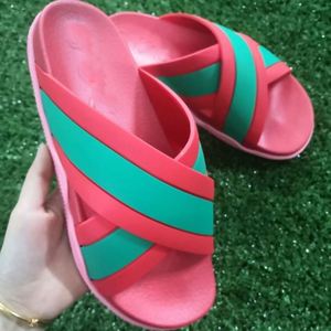 High Quality Men's and Women's Designer Slippers Factory Direct Waterproof Features for Summer Outdoor Beach Use - Product Image 5