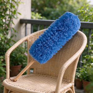 Brosse à poussière en microfibre avec manche en bois, logo personnalisé OEM, réutilisable, lavable, brosse à plumes moelleuses, fournisseur en gros - Product Image 1