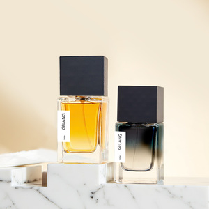 Raccomanda 30ML 50ML bottiglia di profumo personalizzata 100ML bottiglia di profumo quadrata in vetro trasparente vuota bottiglia di profumo con coperchio nero - Product Image 2