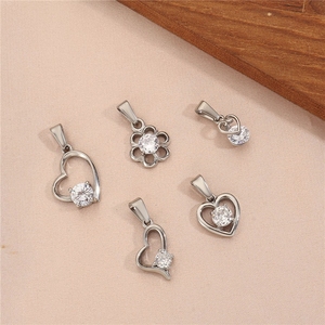 Collezione di Ciondoli Bikini SH37 in Acciaio Inossidabile Placcato Oro PVD 18K con Zirconi, Ciondoli Fai-da-Te a Forma di Cuore, Angelo, Fiore, Impermeabili e Resistenti all'Ossidazione - Product Image 2