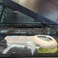 Maqueta Arquitectónica Personalizada para Edificio de Oficinas en Ciudad Moderna, Escala 1:100, Impresa en 3D, con Iluminación LED, Fibra de Vidrio, Plástico ABS