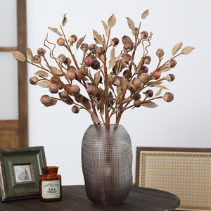 Branches de fruits séchés artificiels Mo Hua Ge en plastique pour la décoration de la maison, accessoires de mariage et de festivals - Product Image 4
