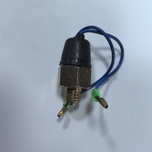 สวิตช์ไฟถอยหลังมาสด้า S5A1-17-640 12V สำหรับการซ่อมแซมรถยนต์ วัสดุพลาสติก - Product Image 3