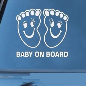 Pegatina para coche con estampado de huellas de bebé, advertencia de seguridad, hay un bebé en el coche, creativa y personalizada - Product Image 1