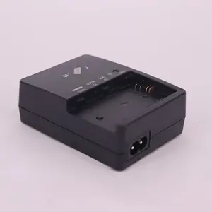 Pengisi daya baterai kamera Universal ponsel pengisi daya baterai kamera LC-E6E
