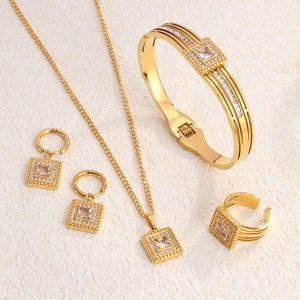 Kadın paslanmaz çelik 18K altın kaplama zirkon kakma geometrik takı seti-bilezik kolye yüzük küpe kombinasyonu hediyeler - Product Image 2