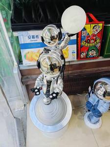 Estatua de Astronauta de Resina Pintada a Mano, Escultura Artística para Sala de Estar, Estatua Grande para Piso, Venta al Por Mayor - Product Image 4