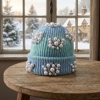 Beanie Factory Vente en gros Bonnet tricoté côtelé dégradé de luxe avec décorations de perles et strass flocon de neige pour femme, hiver, logo personnalisé