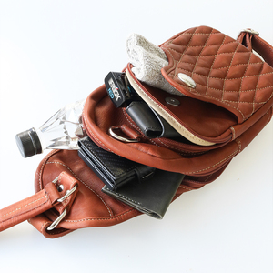 Bolso de Hombro de Cuero Vacuno Personalizado con Cierre de Cremallera, Estilo Japonés, a la Moda - Product Image 6