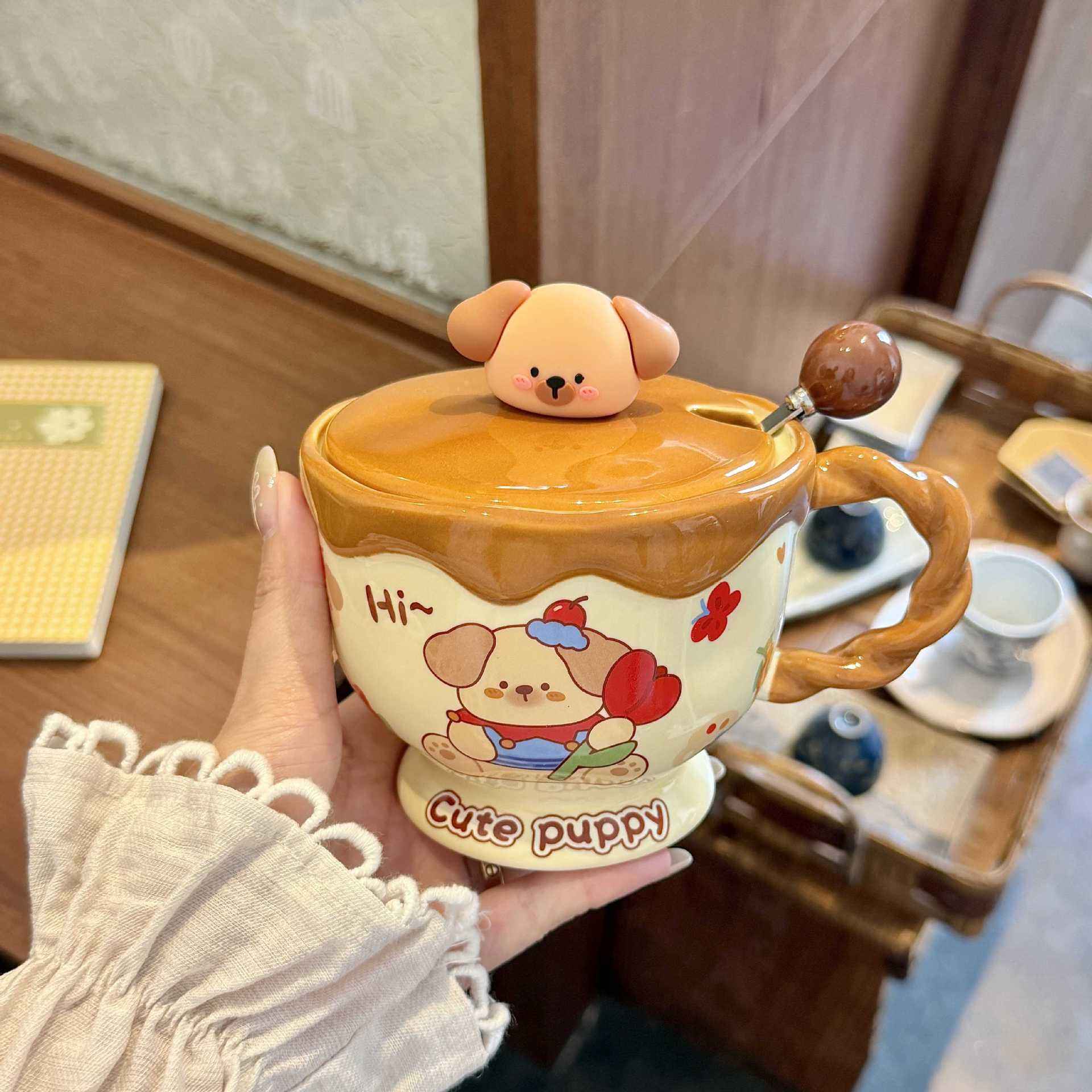 ลูกสุนัขสีน้ำตาล