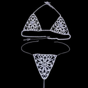 Chaîne de soutien-gorge de luxe <span class=keywords><strong>intime</strong></span> pour femmes avec strass adhésif externe pour filles Bikini Ceinture de taille Chaîne de ventre en cristal <span class=keywords><strong>Bijoux</strong></span> de corps sexy - Product Image 3