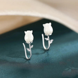 Orecchini a Gancio con Fiore di Fresia in Acrilico per Donne, Gioielli Floreali Eleganti e alla Moda - Product Image 6
