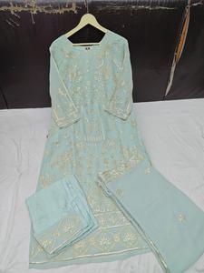 Lujoso conjunto de traje Anarkali para mujer con intrincado bordado a mano Salwar Suit para bodas, ocasiones festivas y celebraciones - Product Image 2