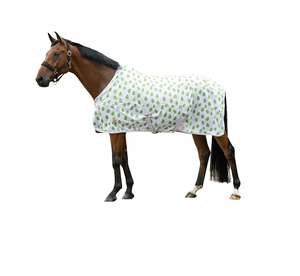 Alfombra de malla transpirable para moscas, construcción de poliéster ligera y duradera que mantiene a los caballos frescos y cómodos - Product Image 2