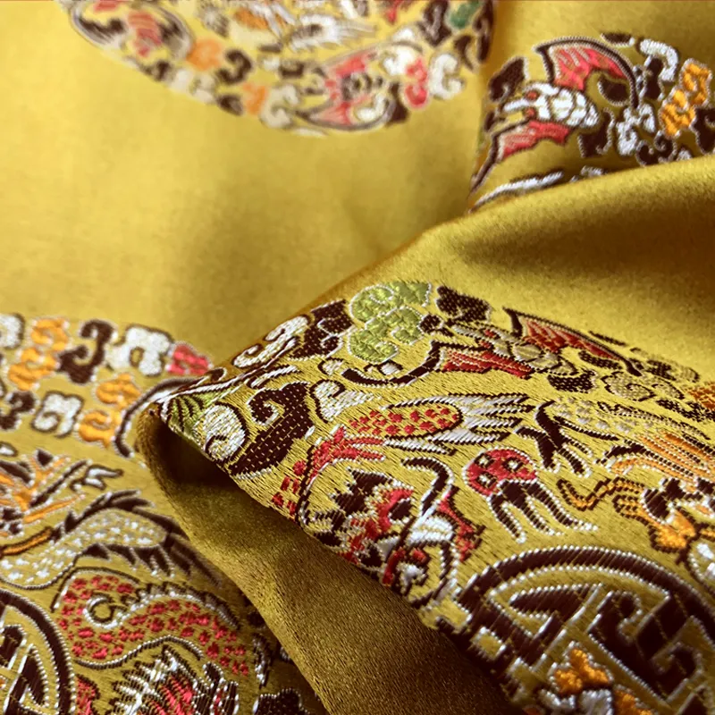 Beliebte Drachen Jacquard Brokat Polyester Stoff für Robe