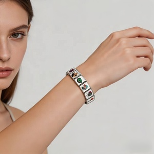 Bracelet à breloques italien style tatouage old school, couleur argent, à maillons modulaires avec breloques graphiques audacieuses pour bijoux streetwear audacieux - Product Image 4